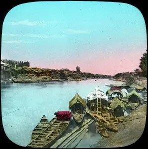 State barge opposite a Maharajahs palace, India, late 19th or early 20th century