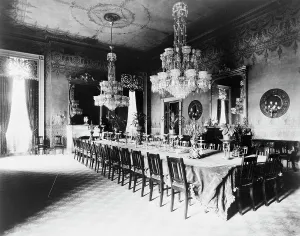 Banquet Hall Prints: State dining room in the White House