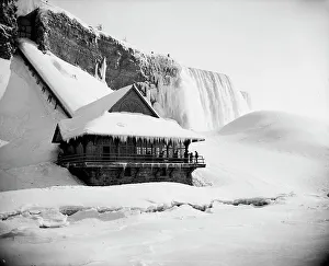 Station at foot of incline, American Falls, NiagaraFalls, between 1880 and 1901. Creator: Unknown