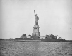 Mid Atlantic Prints: Statue of Liberty, New York, c1897. Creator: Unknown