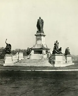 Viceroy Collection: Statue of Lord Curzon at Entrance to Victoria Memorial Hall, 1925. Creator: Unknown