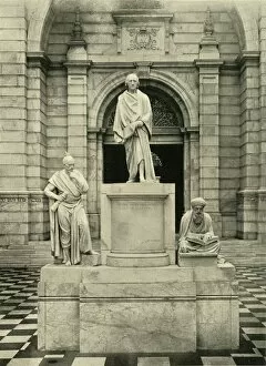 Lord Hastings Gallery: Statue of Warren Hastings, 1925. Creator: Unknown