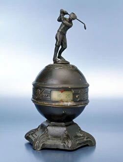 Barometer Collection: Statuette of golfer, c1910