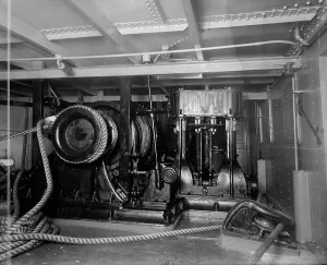 Hoisting Machinery Prints: The Steam windlass, S.S. J.H. Sheadle, between 1906 and 1910. Creator: Unknown