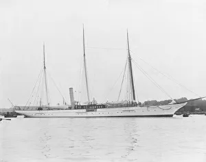 Jason Gallery: The steam yacht Jason. Creator: Kirk & Sons of Cowes