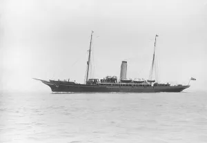 Steamer Prints: The steam yacht Valiant, 1913. Creator: Kirk & Sons of Cowes