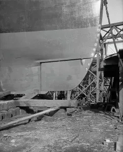 Graving Dock Prints: Steamer City of Cleveland, 1907. Creator: Unknown