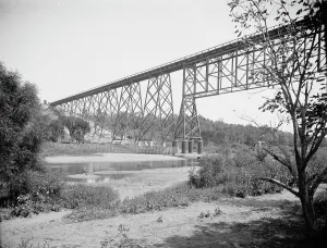 Viaduct Prints: Steel viaduct over Des Moines River