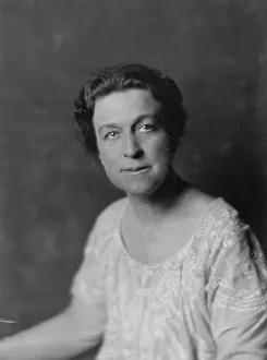 Intelligent Prints: Stone, B.W. Mrs. portrait photograph, 1915. Creator: Arnold Genthe