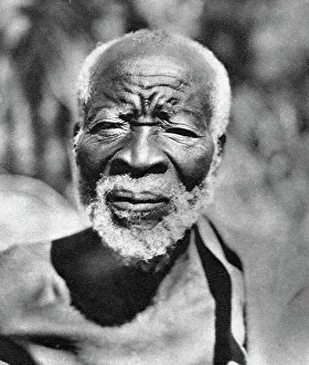 The story teller, Livingstone to Broken Hill, Northern Rhodesia, 1925 (1927). Artist: Thomas A Glover The story teller, Livingstone to Broken Hill, Northern Rhodesia, 1925 (1927). Artist: Thomas A Glover