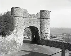 Walls Prints: The Strand Gate, Winchelsea, Sussex, c1955. Creator: Arthur Charles Kirby Ware