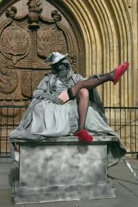 Mime Gallery: Street artist, Bath, Avon