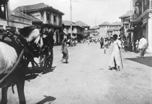Images Dated 10th August 2007: A street in Mumbai (Bombay), India, c1918