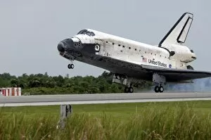 Kennedy Space Centre Collection: STS-121 landing, Kennedy Space Center, Florida, USA, July 17, 2006. Creator: NASA