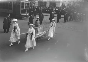 Demonstrating Prints: Suf. [i.e. suffrage] parade, 1917. Creator: Bain News Service