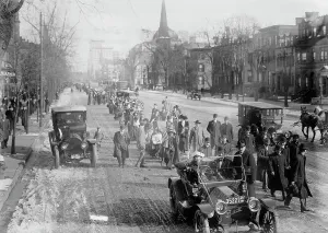 Suffragettes Prints: Suffrage hikers on way to Washington, 1913. Creator: Bain News Service