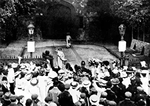 Suffragettes Prints: Suffragette window-breakers, released from Holloway Prison