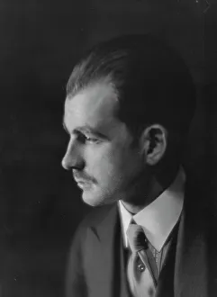 Starched Collar Prints: Sullivan, Noel, Mr. portrait photograph, 1915. Creator: Arnold Genthe