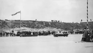 Sunbeam 350hp, Malcolm Campbell, Saltburn Speed Trials 1924. Creator: Unknown Sunbeam 350hp, Malcolm Campbell, Saltburn Speed Trials 1924. Creator: Unknown