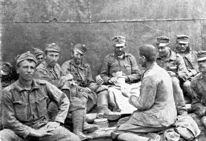 Slavs Prints: Sur le Front Italien; Deux groupes parmi les 15