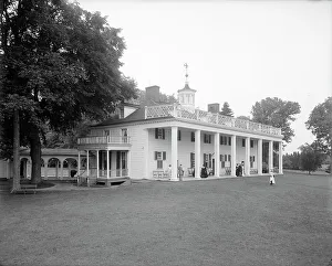 Plantation Prints: S.W. view of the mansion, Mt. Vernon, Va. between 1900 and 1915. Creator: Unknown