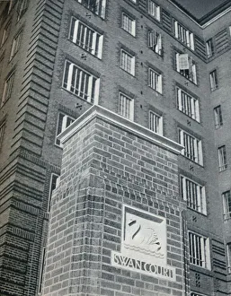 Swan Prints: Swan Court, Chelsea, 1932