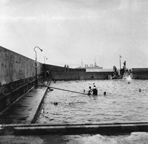 Images Dated 2nd August 2010: Swimming pool, Balboa, Panama, 1931