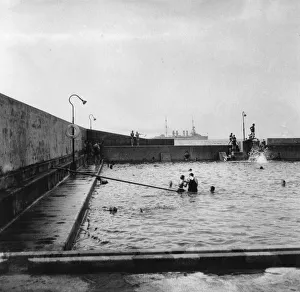 Images Dated 2nd August 2010: Swimming pool, Balboa, Panama, 1931