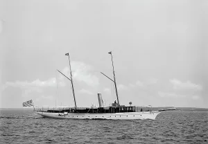 Johnston Js Prints: S.Y. [Steam yacht] Reverie, 1894 Sept 15. Creator: Johns Johnston