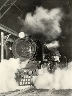 Allen Gallery: The Sydeny Limited leaving Spencer Street Station, Melbourne, at 6 p