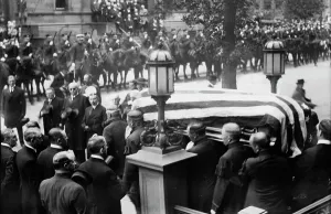 Casket Prints: Taking Gaynor coffin from home to lie in state in City Hall