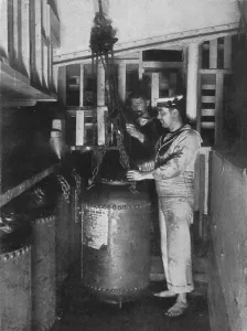 Storage Gallery: Taking a submarine mine out of stores, 1914