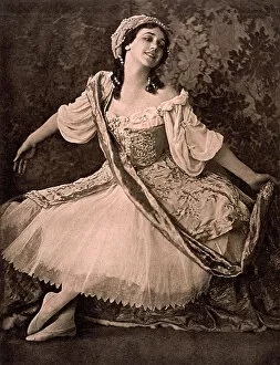Tamara Karsavina, Russian ballerina, in Nikolai Tcherepnins ballet Le Pavillon d Armide, 1913