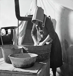 Washboard Prints: Texas woman in carrot pullers camp