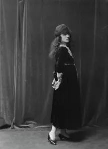 Florence Evelyn Nesbit Prints: Thaw, Evelyn Nesbit, Mrs. portrait photograph