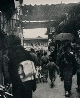 District Prints: The theatre street in Kyoto is one of the most interesting highways in the world