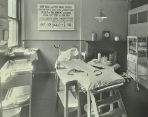 Disease Prints: A theatre at the Thavies Inn Hospital, London, 1930