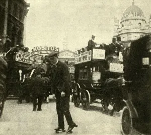 In the thick of the Traffic by the Mansion House, 1910. Creator: Unknown