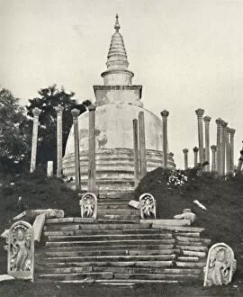 Thuparama Dagoba zu Anuradhapura, 1926