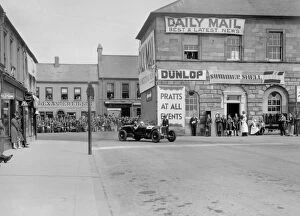 Daily Mail Gallery: Tim Birkins Alfa Romeo at the RAC TT Race, Conway Square, Newtonards, Northern Ireland, 1932