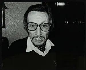 Hertfordshire Gallery: Tom Burnham at The Bell, Codicote, Hertfordshire, December 1986. Artist: Denis Williams