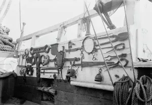 Success Prints: Torture irons on SUCCESS, between c1910 and c1915. Creator: Bain News Service