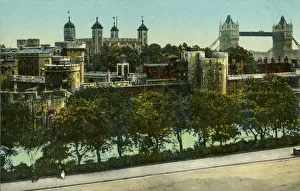 Tower Bridge and the Tower of London, c1910. Creator: Unknown