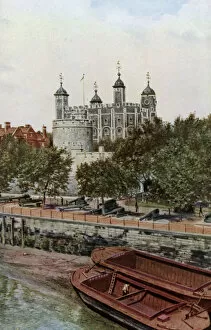 Images Dated 10th September 2009: The Tower of London, c1930s. Artist: Donald McLeish