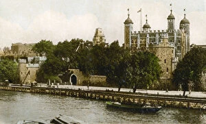 Images Dated 15th April 2008: The Tower of London, early 20th century