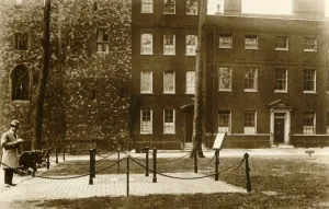 Tower Of London Collection: Tower of London. The Scaffold Site, c1910. Creator: Unknown