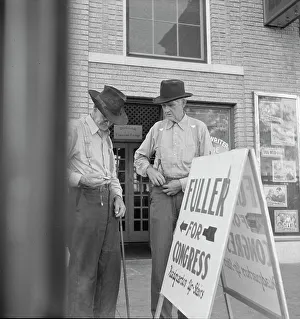 On the town square, Fayetteville, Arkansas, 1938. Creator: Dorothea Lange