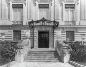 The Townsend house, home of Sumner Welles... 2121 Massachusetts Ave. N.W... c1910-1911. Creator: Frances Benjamin Johnston