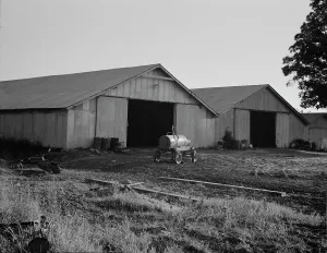 Garage Prints: Tractor garage at the Aldridge Plantation near Leland