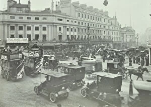 Cobblestone Gallery: Traffic at Oxford Circus, London, 1910